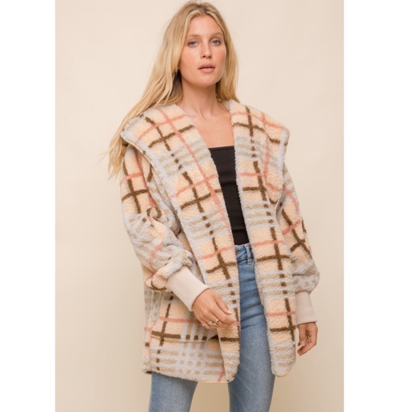 "The Stephanie" Cream Plaid Oversized Plush Hoodie with Pockets - Picture 3 of 3